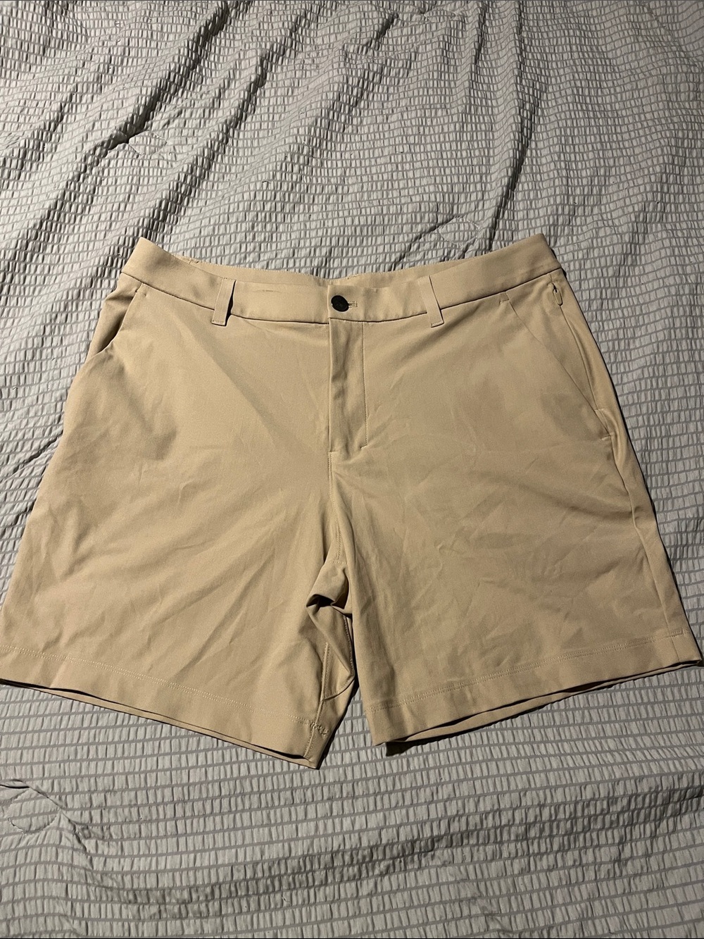 Lululemon Men’s Khaki Golf Shorts Size 34 Very Good Condition